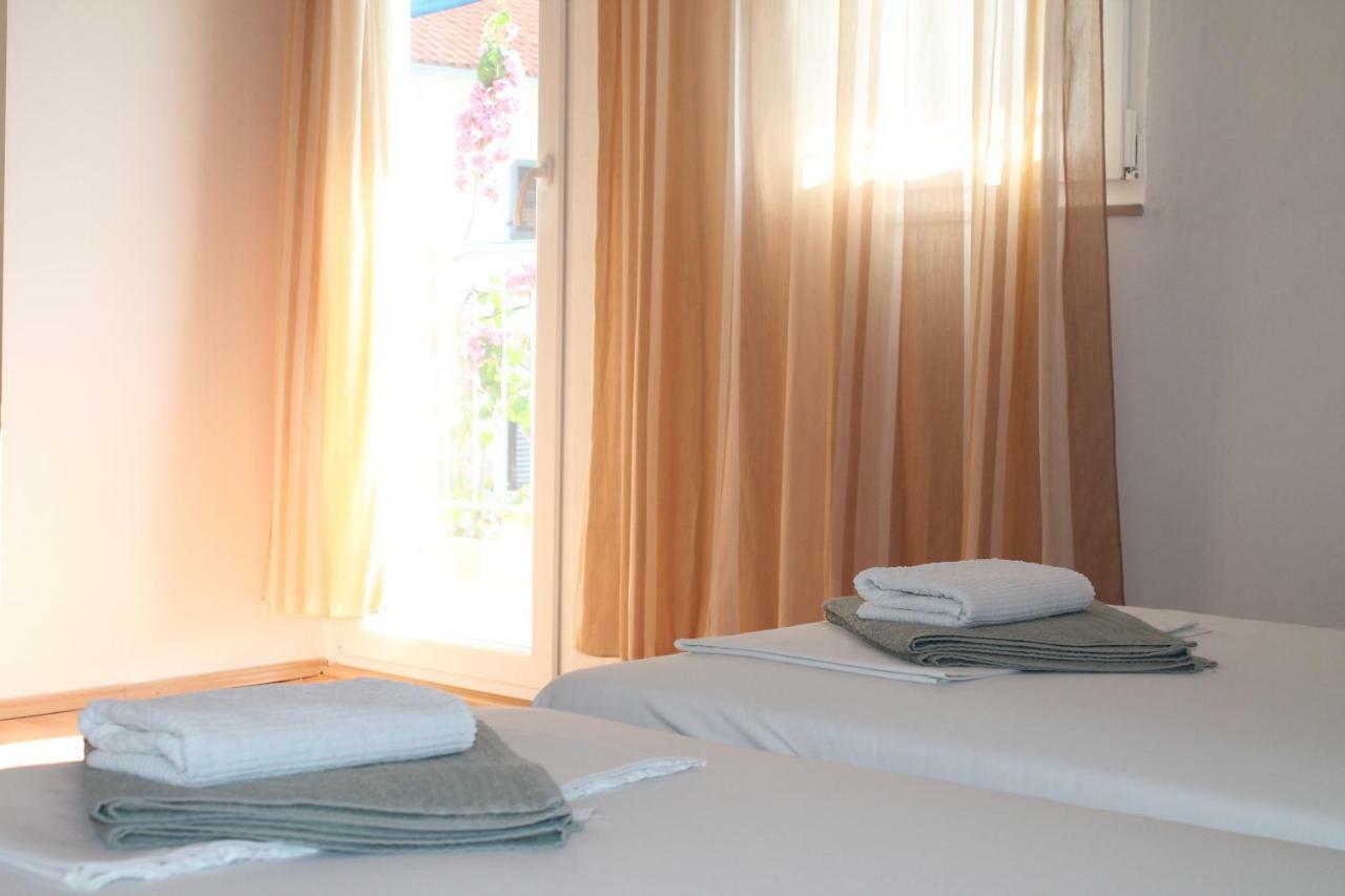 Covahouse Apartman Jelsa  Kültér fotó