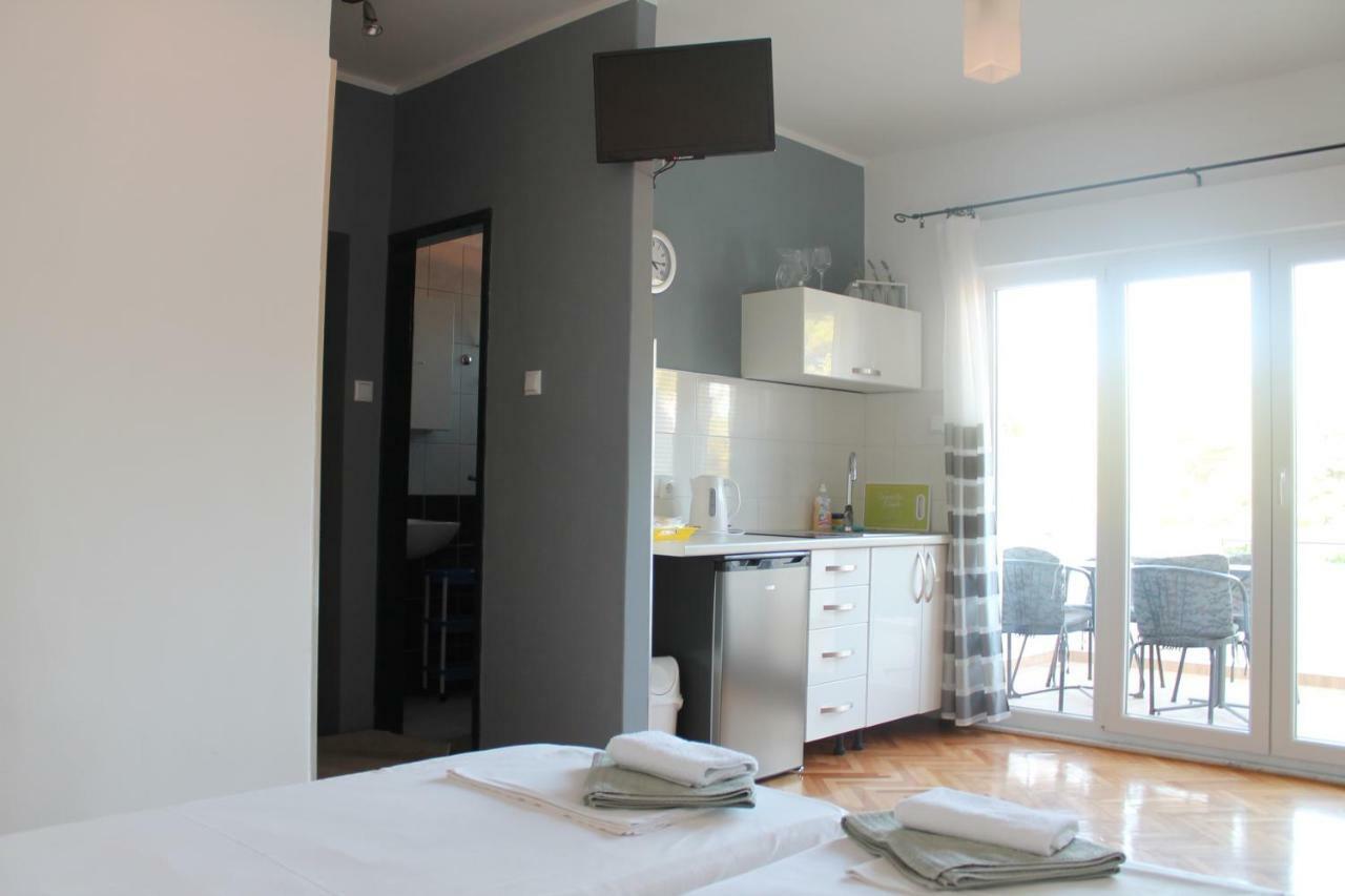 Covahouse Apartman Jelsa  Kültér fotó